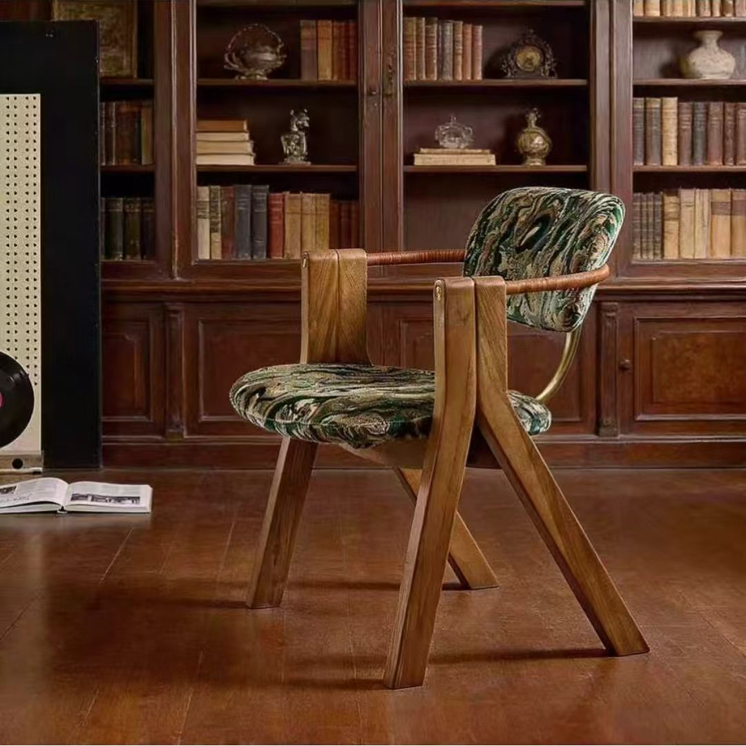 Mid-Century Vintage Solid Wood Dining Chair, Minimalist Fabric Armchair with High-Elastic Sponge, Light Luxury Chair for Home Living Room & Restaurant
